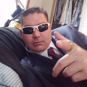 Meet your Posher, Lee